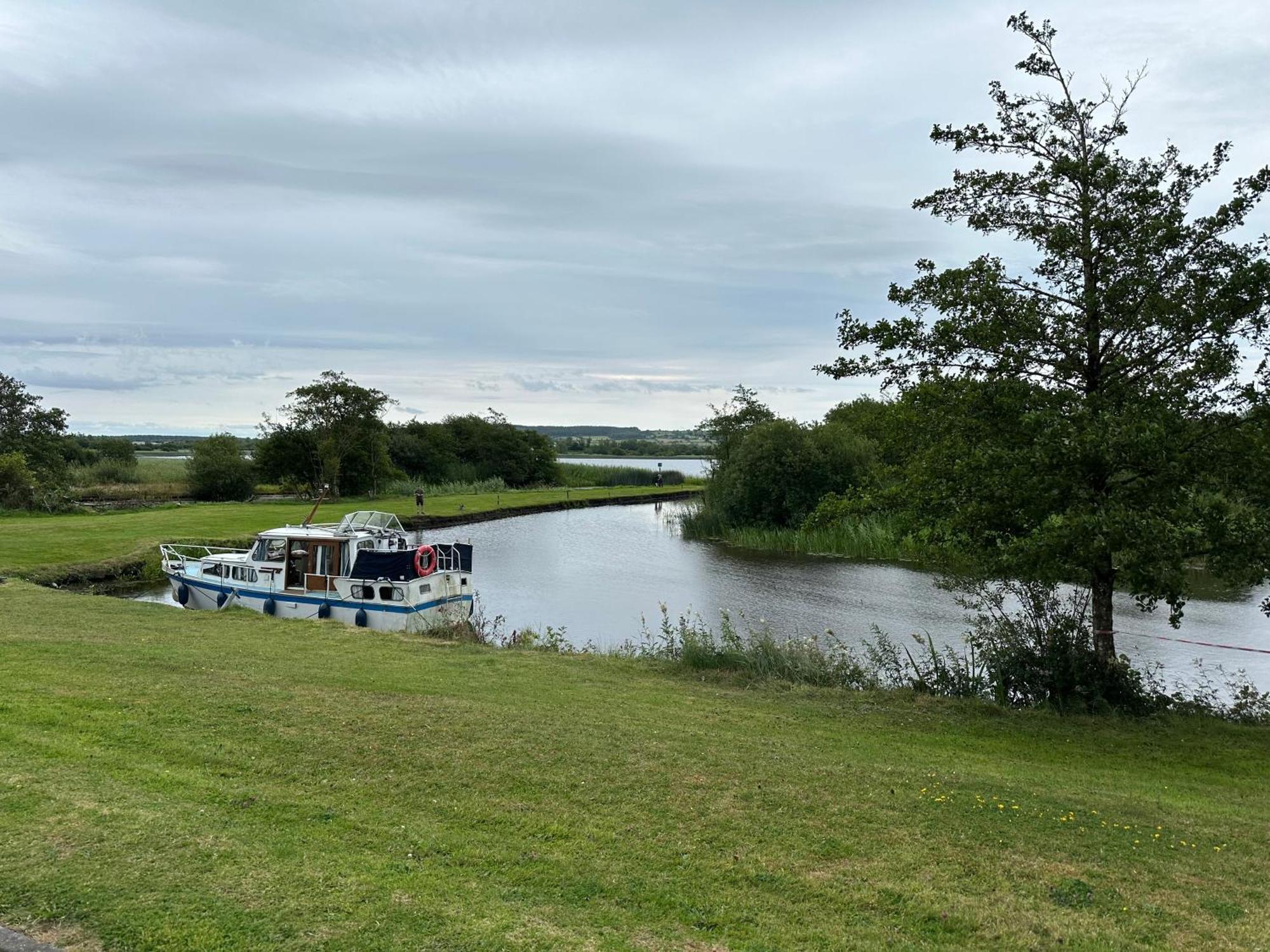 Home Near The River Shannon Rooskey Екстер'єр фото